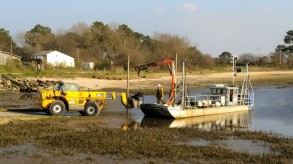 Arès corps-morts (10) 2.jpg Arès corps-morts (10) 2.jpg