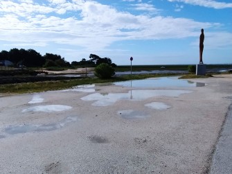 Arès Parking darse est (3).jpg Arès Parking darse est (3).jpg