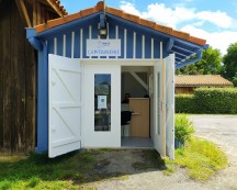 Biganos La capitainerie (7) 3.jpg Biganos La capitainerie (7) 3.jpg