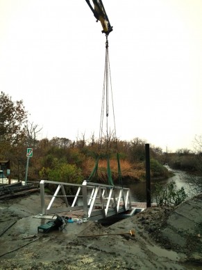 Biganos Ponton Canoês (3).jpg Biganos Ponton Canoês (3).jpg