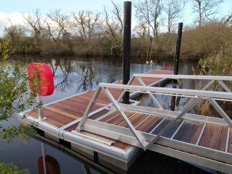 Biganos Ponton Canoês (6).jpg Biganos Ponton Canoês (6).jpg