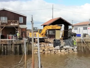 Gujan Réfection quai Sallabery (6) 2.jpg Gujan Réfection quai Sallabery (6) 2.jpg