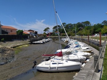 Lanton Taussat Désensablement du vieux port (4).jpg Lanton Taussat Désensablement du vieux port (4).jpg